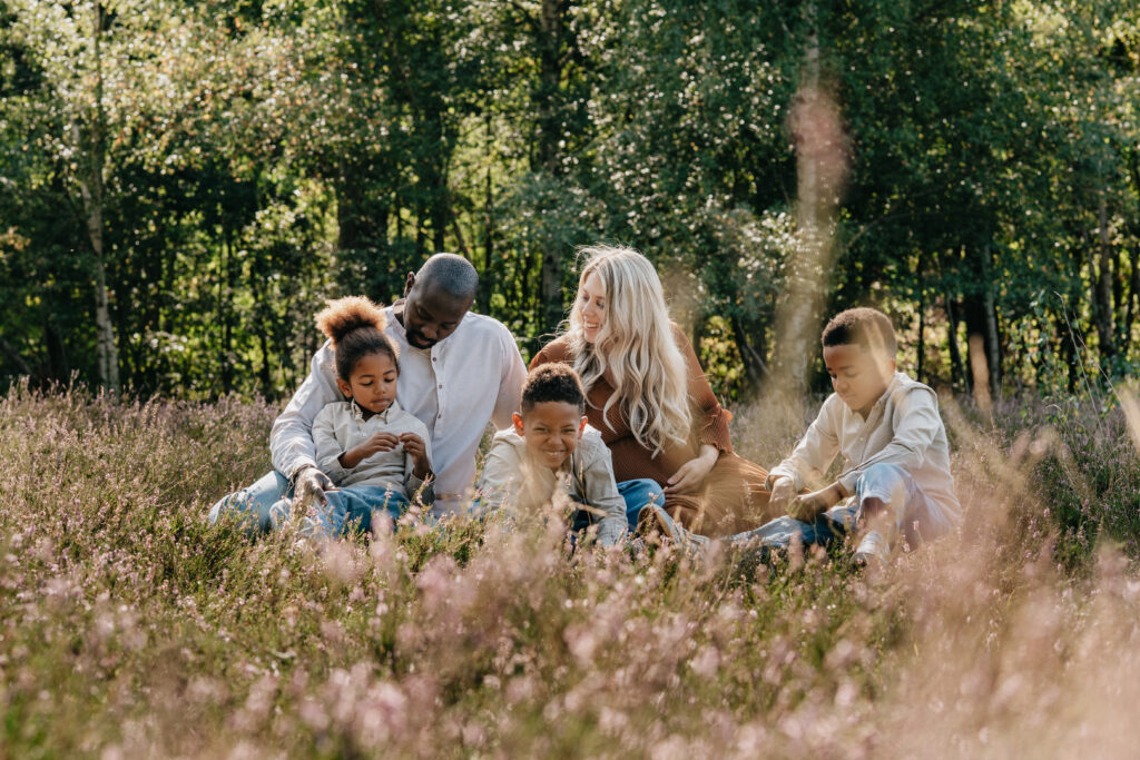 Babybauch-Fotografie-mit Geschwistern Kreis Aachen - Kreis Heinsberg - Babybauch-Shooting, Teverener-Heide, Übach-Palenberg, Danielle Henry Photography